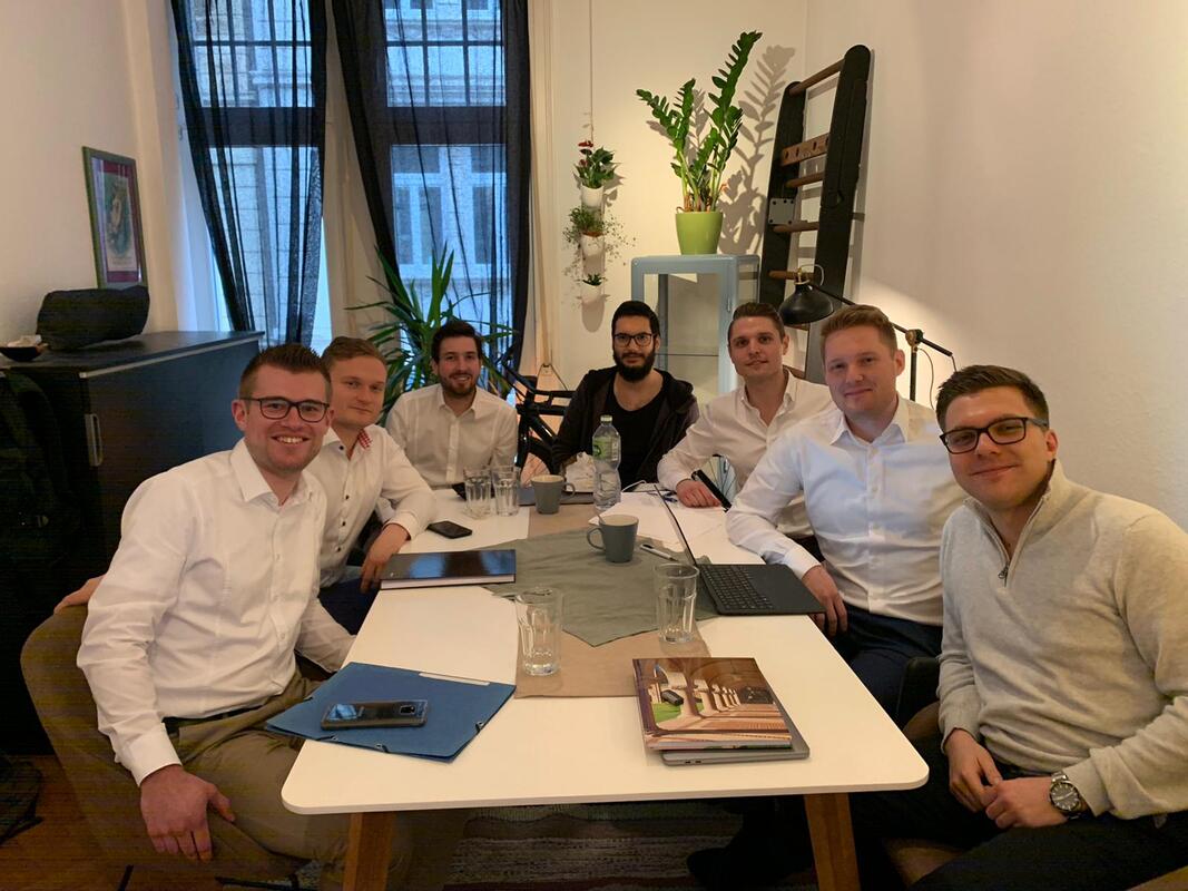 https://wi3consulting.de/wp-content/uploads/2022/03/wi3_alumniev.jpg